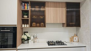 Furnished Amenities in 4 BHK Apartment at BPTP The Deck, Sector 82 – for Sale