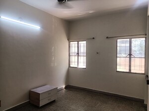 Room in 1 BHK Apartment at Saptarishi Apartments, Aundh – for Rent