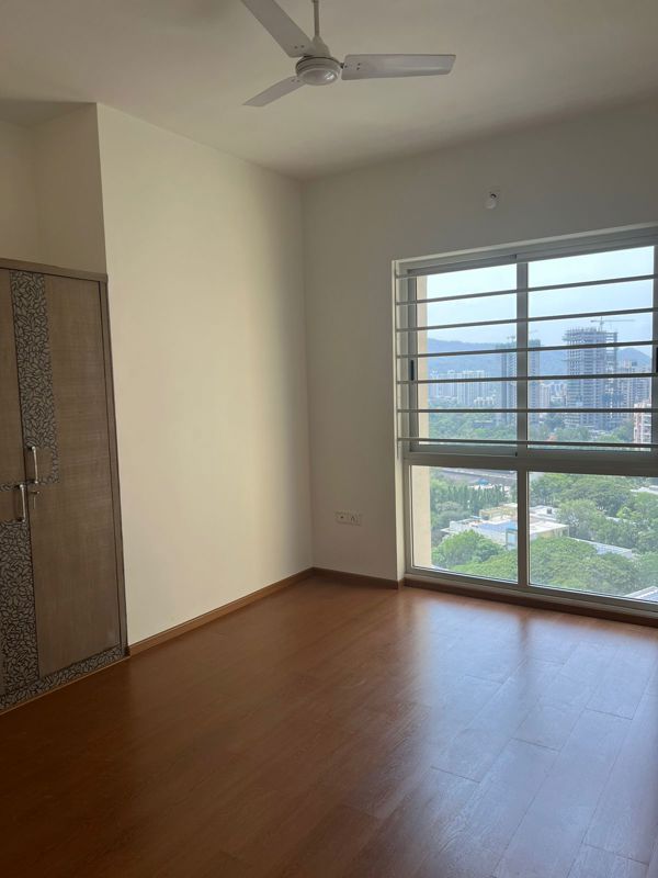 3 BHK + Store Room Apartment For Rent in Hiranandani Estate