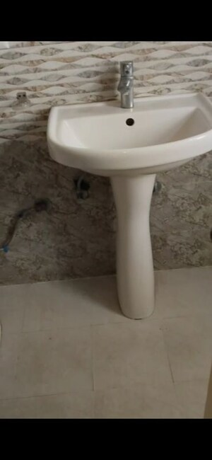 Washroom in 2.5 BHK Apartment at Saviour Green Arch, Tech Zone 4 Greater Noida – for Rent