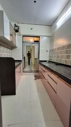 2 BHK + Servant Room Apartment For Rent in Tejas Ambience