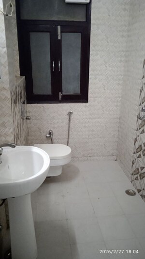 Bathroom in 1 RK Builder Floor at Sector 45 – for Rent