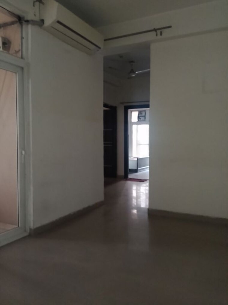 Room, sector 16c greater noida 2 Bedroom 935 Sq.Ft. Apartment In Sector 16c Greater Noida Greater Noida 10165816