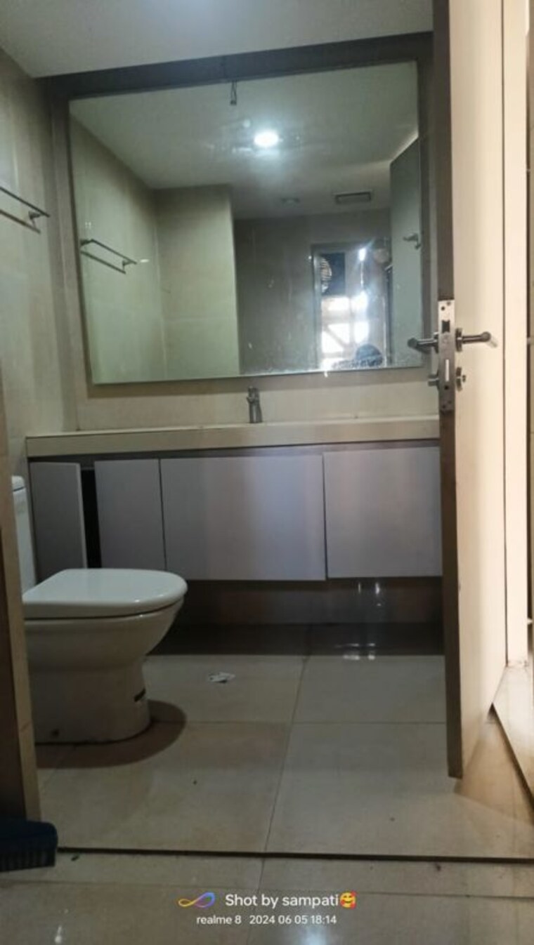 Bathroom, hiranandani estate 3 Bedroom 1200 Sq.Ft. Apartment In Hiranandani Estate Thane 10165812
