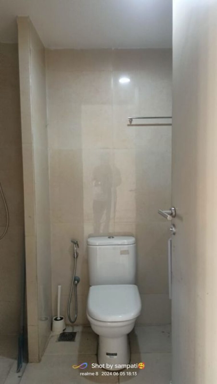 Bathroom, hiranandani estate 3 Bedroom 1200 Sq.Ft. Apartment In Hiranandani Estate Thane 10165812