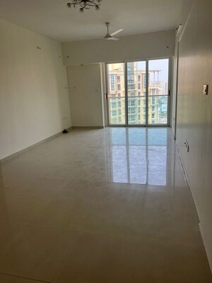 Room in 3 BHK Apartment at Hiranandani Estate – for Rent