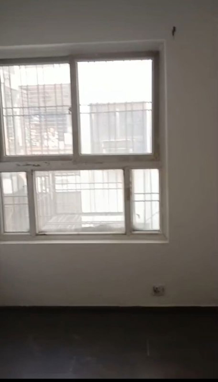 Room, bptp-parkland 3 Bedroom 180 Sq.Yd. Builder Floor In Sector 75 Faridabad 10165744