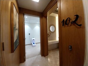 Room in 5 BHK Apartment at BPTP The Deck, Sector 82 – for Sale