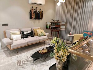 Bedroom in 5 BHK Apartment at BPTP The Deck, Sector 82 – for Sale