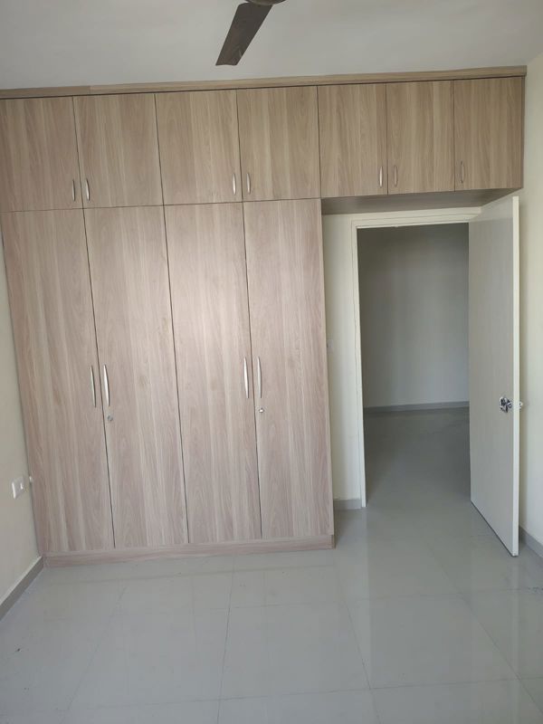 2 BHK + Pooja Room,Extra Room Apartment For Rent in Ireo The Corridors