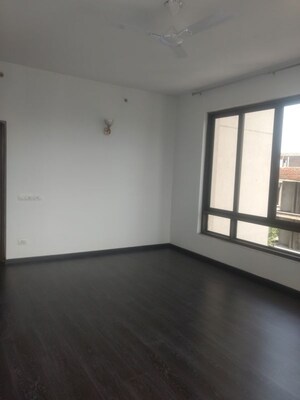 Room in 3.5 BHK Apartment at SS Hibiscus, Sector 50 – for Rent