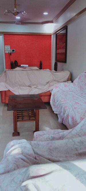 Bedroom in 2 BHK Apartment at Takshila CHS, Andheri East – for Rent