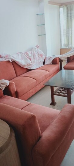 2 BHK + Pooja Room Apartment For Rent in Takshila CHS
