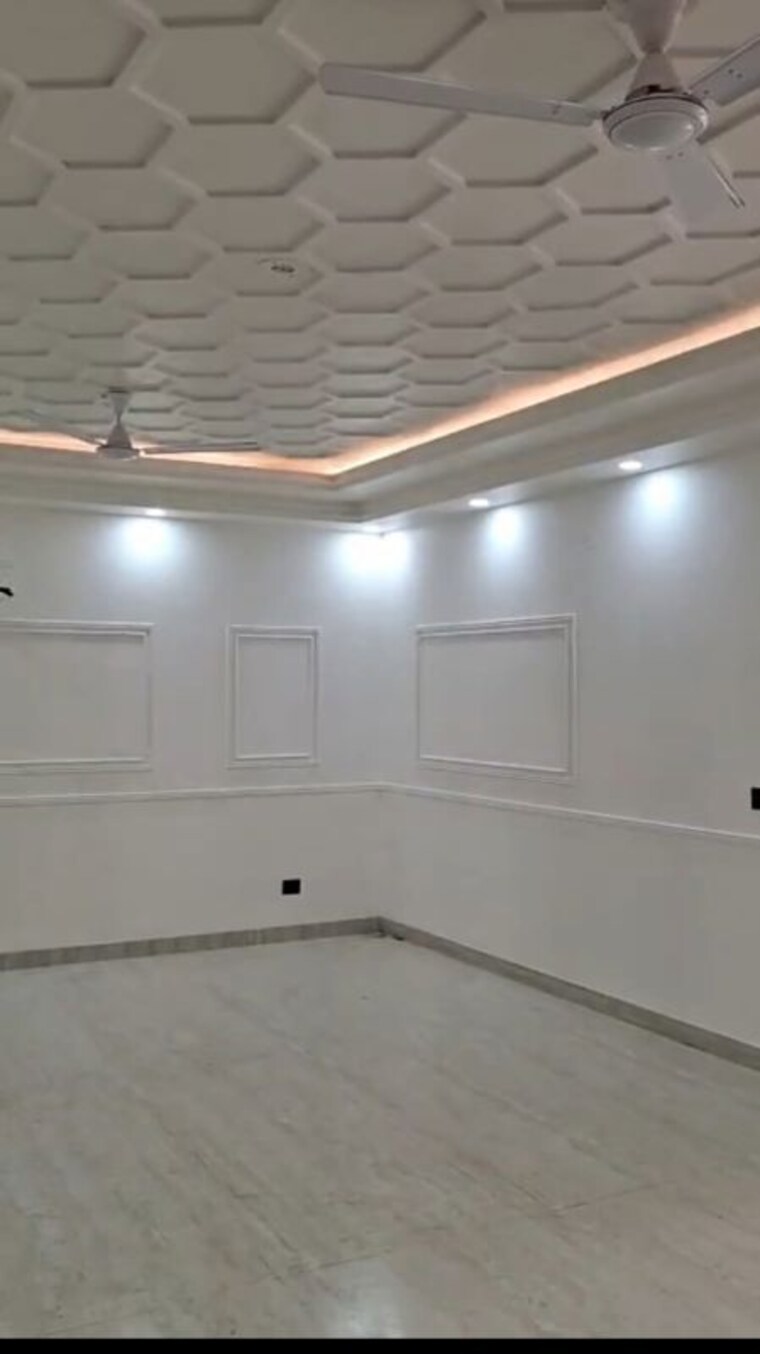 Bathroom, bptp-park-floors-ii 2 Bedroom 1170 Sq.Ft. Builder Floor In Sector 76 Faridabad 10165864