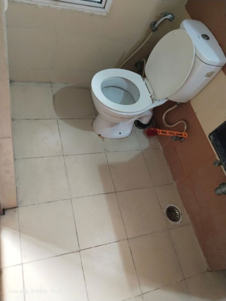 Bathroom, vvip-iconic-towers 2 Bedroom 1190 Sq.Ft. Apartment In Patwari Greater Noida 10165909