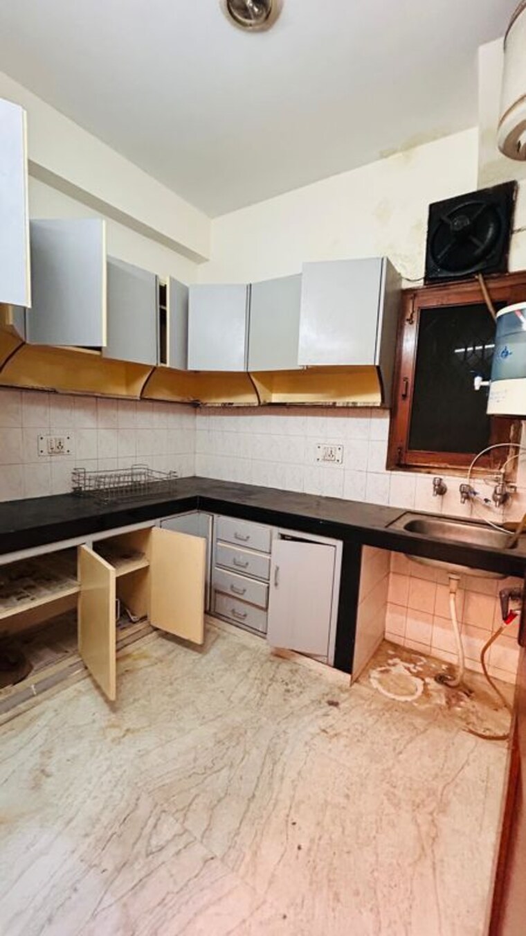 Kitchen, malviya nagar 2 Bedroom 1200 Sq.Ft. Builder Floor In Malviya Nagar Delhi 10165915