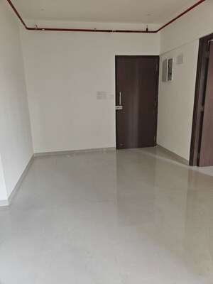 Room in 2 BHK Apartment at Veer Signature, Andheri West – for Sale