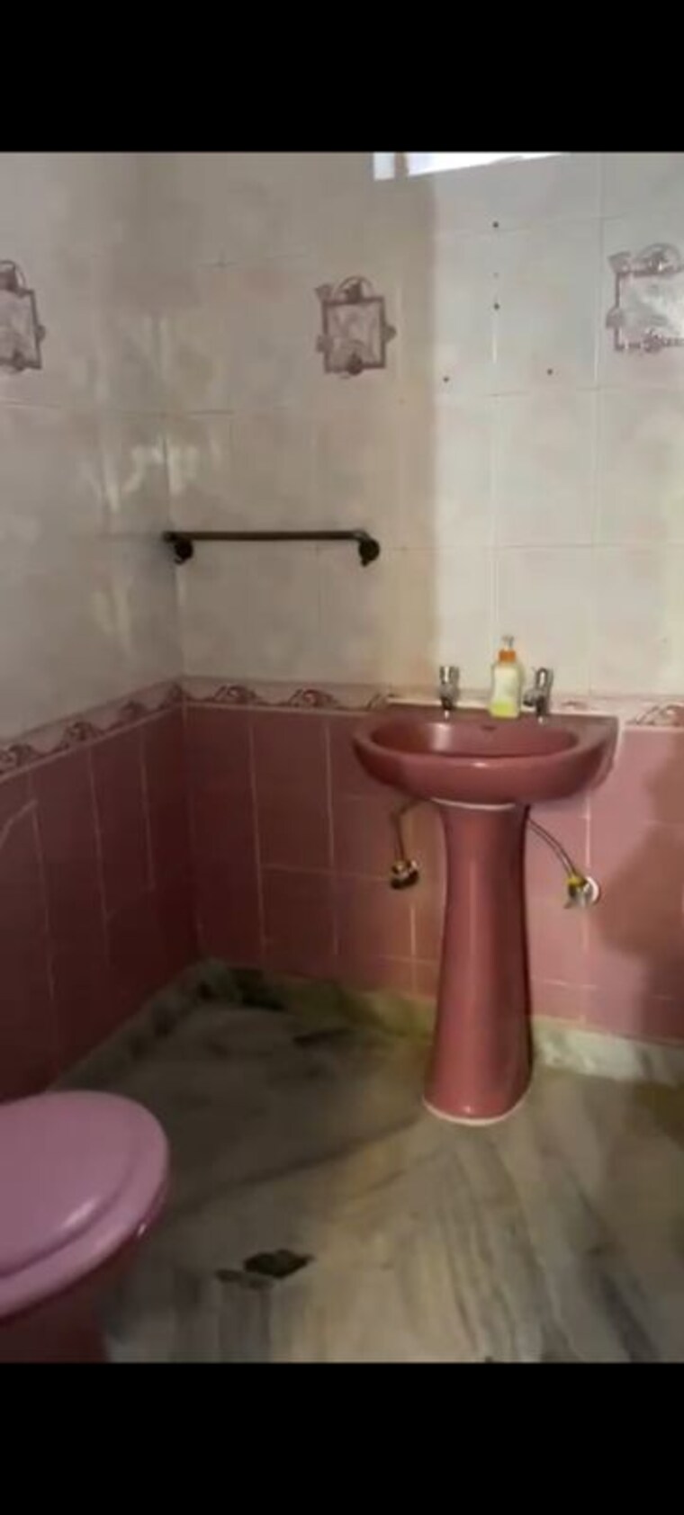 Bathroom, sector 11 2 Bedroom 300 Sq.Yd. Builder Floor In Sector 11 Faridabad 10165979