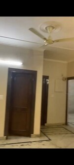 2 BHK + Extra Room 300 Sq.Yd. Builder Floor in Sector 11