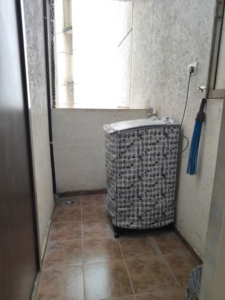 Bathroom, lodha-splendora 2 Bedroom 750 Sq.Ft. Apartment In Ghodbunder Road Thane 10165998