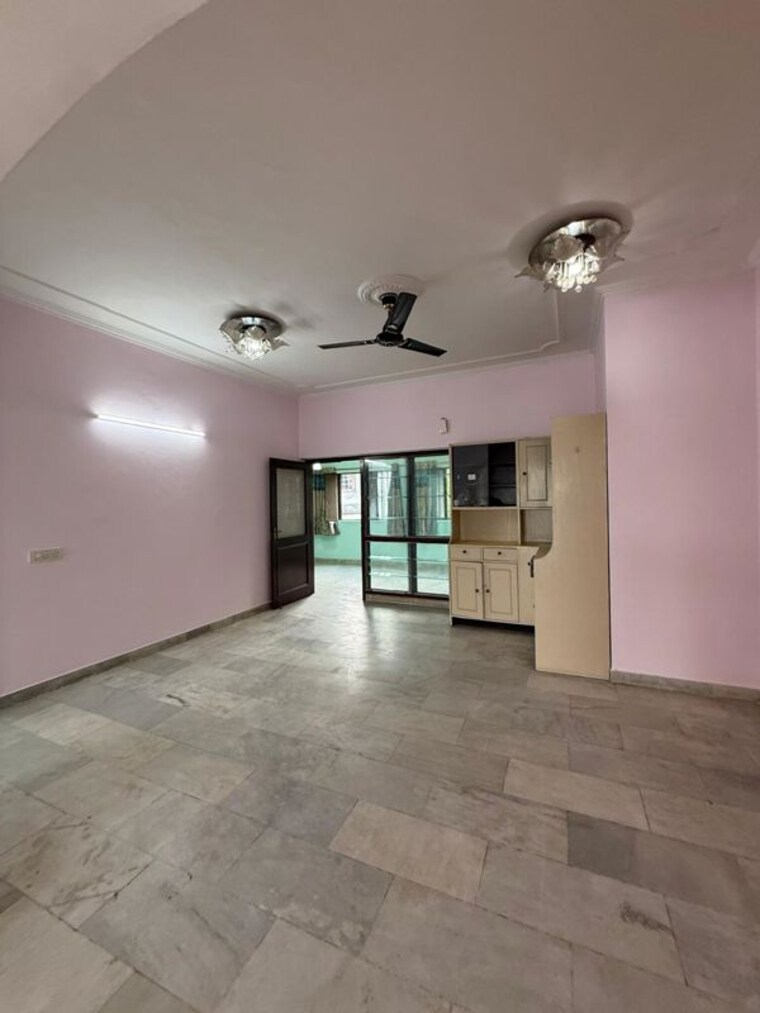 Room, kalkaji 3 Bedroom 1800 Sq.Ft. Builder Floor In Kalkaji Delhi 10166083