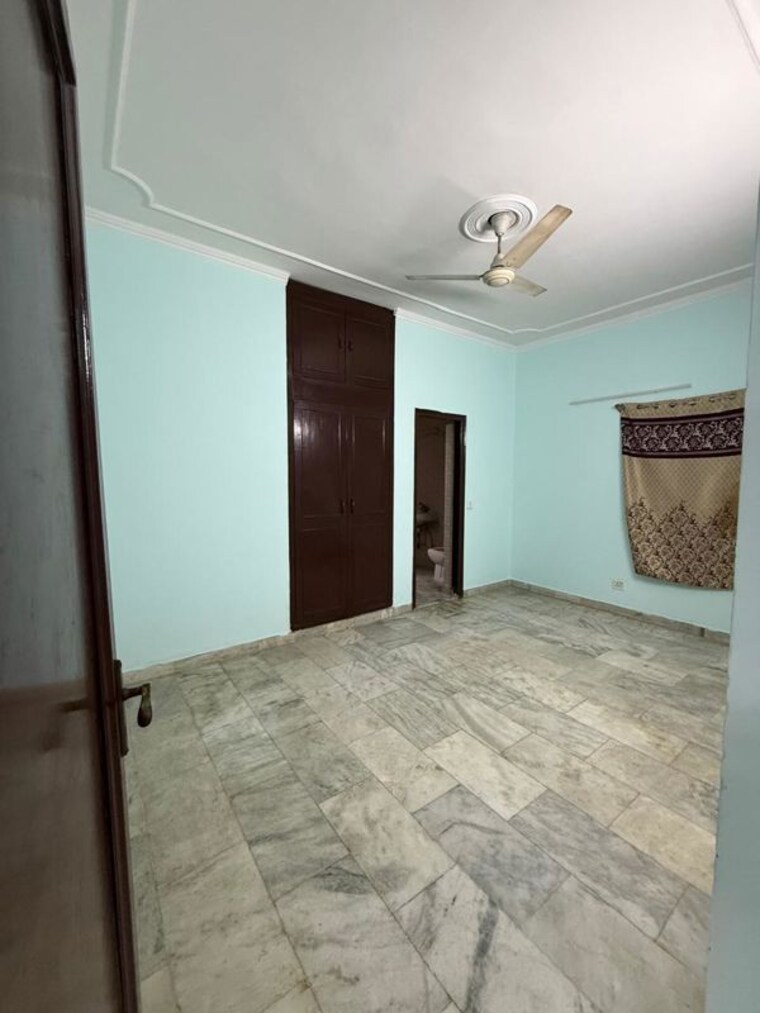 Room, kalkaji 3 Bedroom 1800 Sq.Ft. Builder Floor In Kalkaji Delhi 10166083