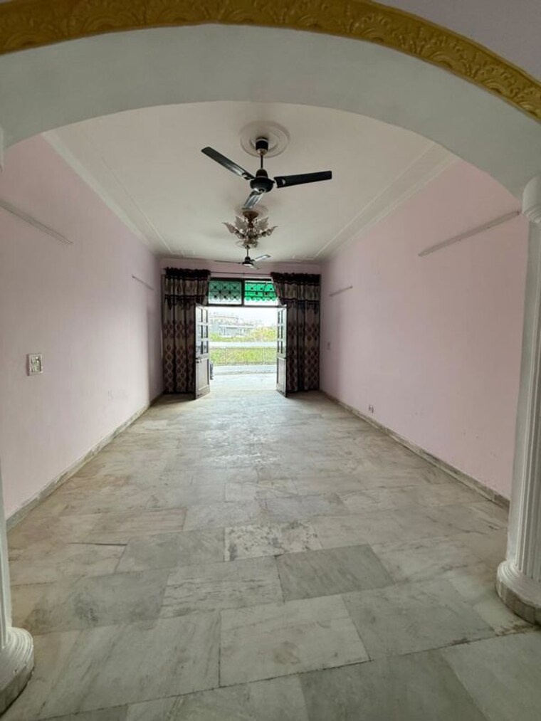 Room, kalkaji 3 Bedroom 1800 Sq.Ft. Builder Floor In Kalkaji Delhi 10166083