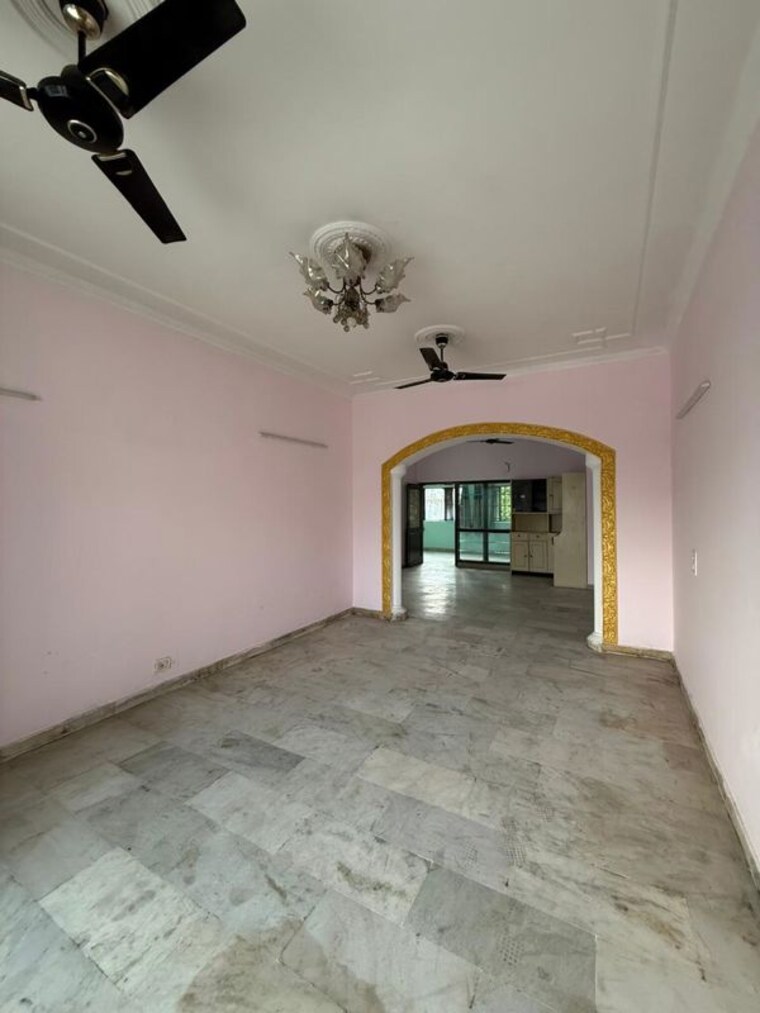 Room, kalkaji 3 Bedroom 1800 Sq.Ft. Builder Floor In Kalkaji Delhi 10166083