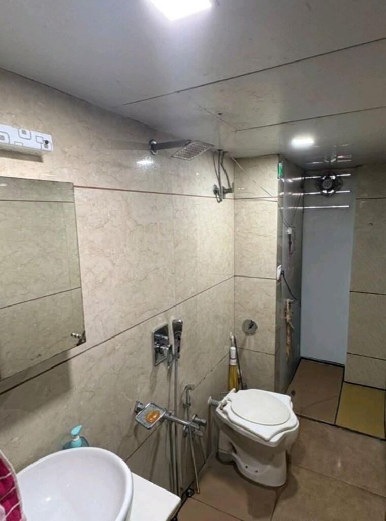 Bathroom, lalani-residency 3 Bedroom 800 Sq.Ft. Apartment In Kavesar Thane 10166087