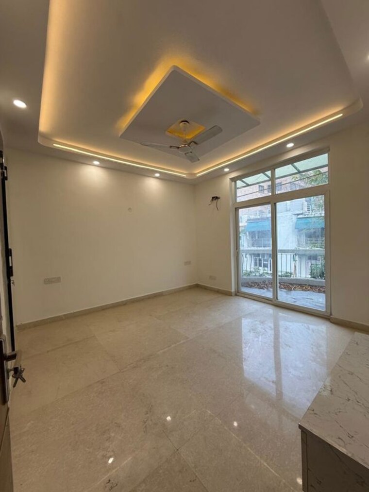Room, nehru enclave 3 Bedroom 1800 Sq.Ft. Builder Floor In Nehru Enclave Delhi 10166091