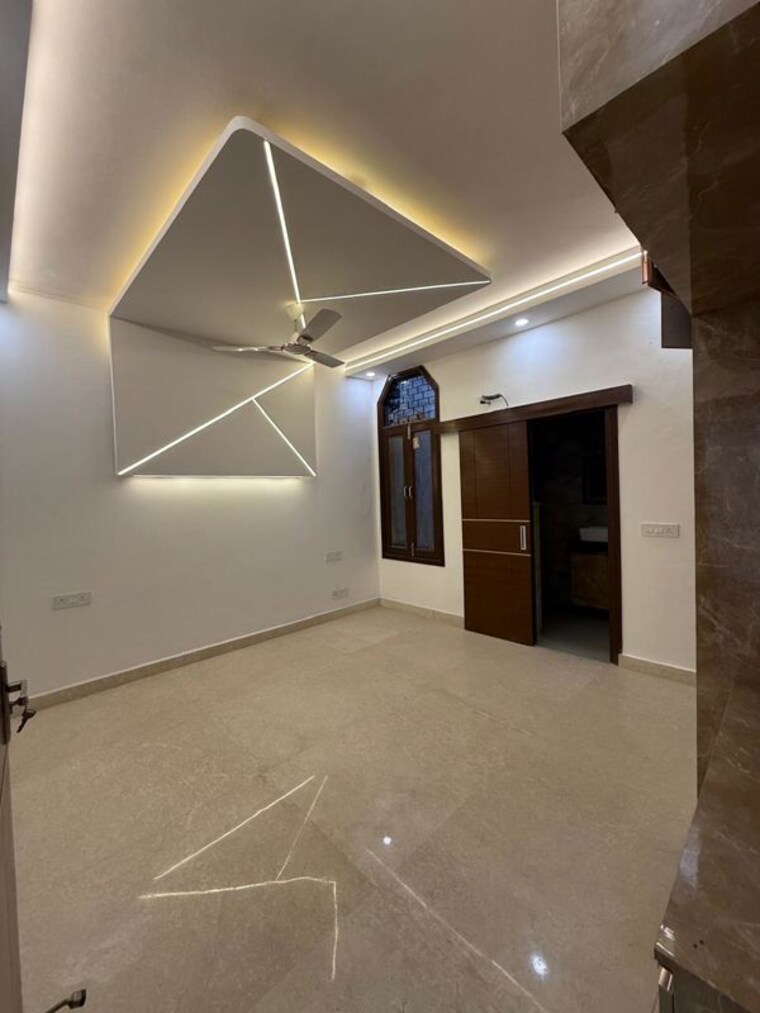 Room, nehru enclave 3 Bedroom 1800 Sq.Ft. Builder Floor In Nehru Enclave Delhi 10166091