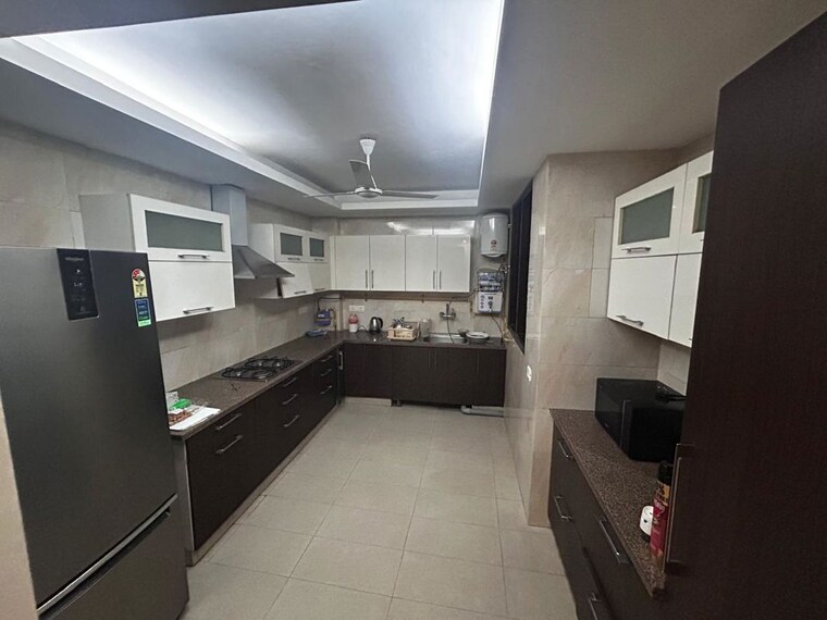 Kitchen, chittaranjan park 3 Bedroom 2000 Sq.Ft. Builder Floor In Chittaranjan Park Delhi 10166095