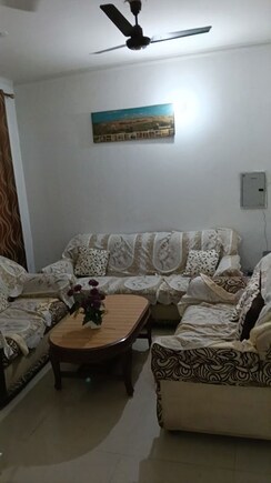 2 BHK + Study Room Apartment For Rent in Penta Homes