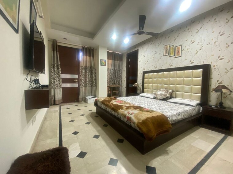 Bedroom, safdarjung enclave 3 Bedroom 1800 Sq.Ft. Builder Floor In Safdarjung Enclave Delhi 10166099