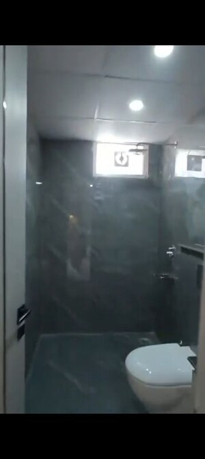 Furnished Amenities in 3 BHK Builder Floor at Indrapuram – for Sale