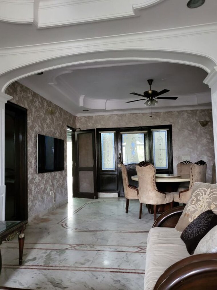 Living Room, safdarjung enclave 3 Bedroom 1800 Sq.Ft. Builder Floor In Safdarjung Enclave Delhi 10166108