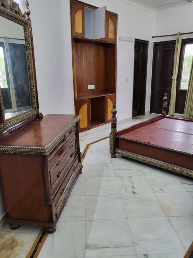 Bedroom, safdarjung enclave 3 Bedroom 1800 Sq.Ft. Builder Floor In Safdarjung Enclave Delhi 10166108