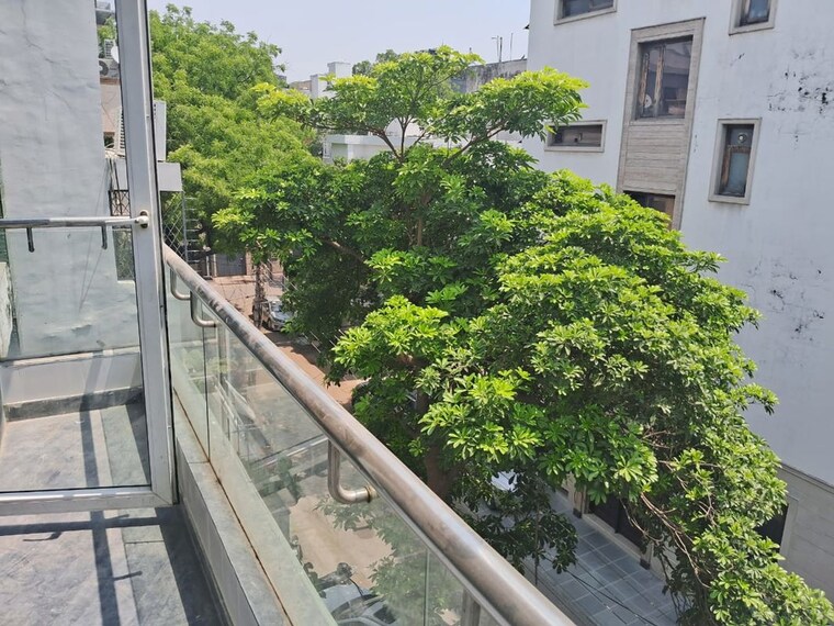 Balcony, safdarjung enclave 3 Bedroom 1800 Sq.Ft. Builder Floor In Safdarjung Enclave Delhi 10166116