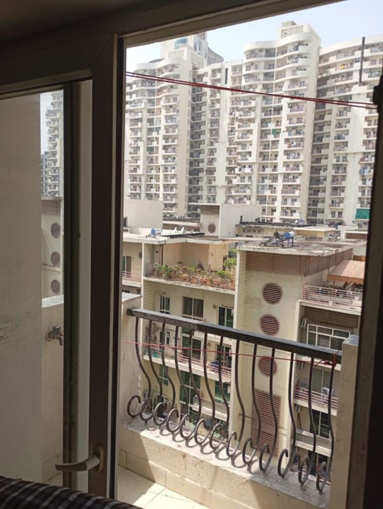Balcony, nimbus-the-hyde-park 3 Bedroom 1835 Sq.Ft. Apartment In Sector 78 Noida 10166131