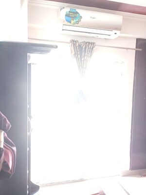 Room in 3 BHK Apartment at Nimbus The Hyde park, Sector 78 – for Rent