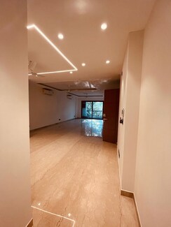 4 BHK + Servant Room Builder Floor For Rent in Sarvapriya Vihar
