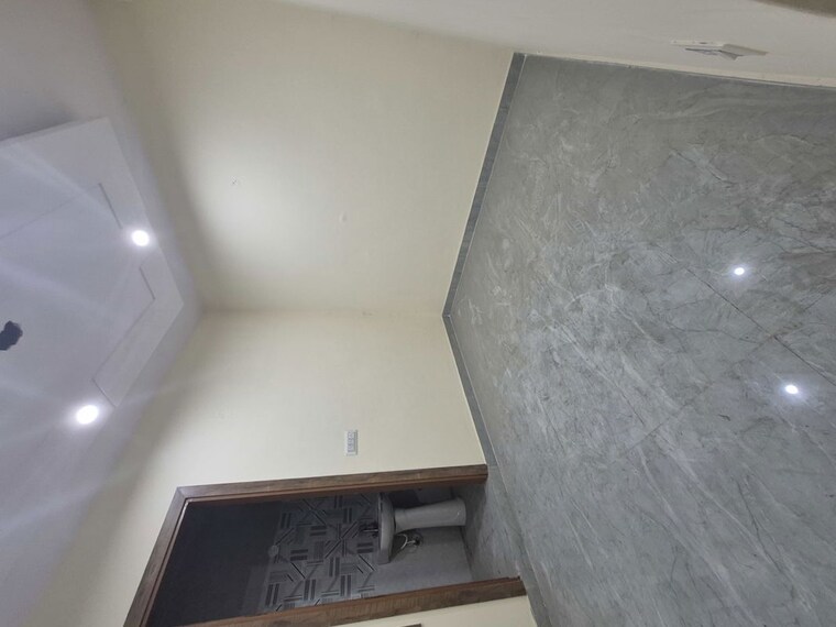 undefined, mayur vihar 3.5 Bedroom 950 Sq.Ft. Builder Floor In Mayur Vihar Delhi 10166158