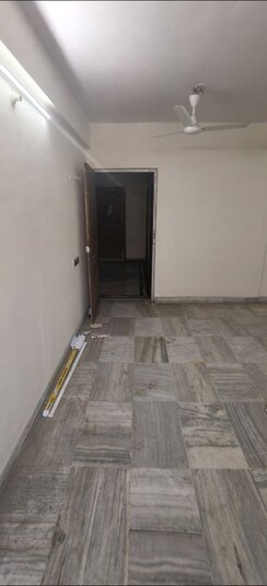 1 BHK + Servant Room Apartment For Rent in Evershine CHS Malad