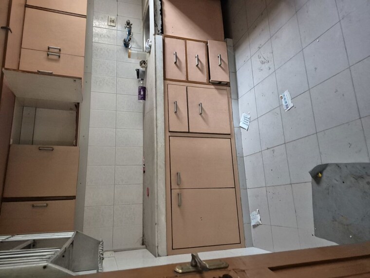 Bathroom, mayur vihar 2.5 Bedroom 1050 Sq.Ft. Apartment In Mayur Vihar Delhi 10166172