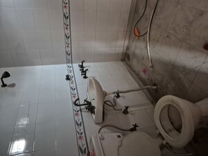 Bathroom in 2.5 BHK Apartment at Mayur Vihar – for Sale