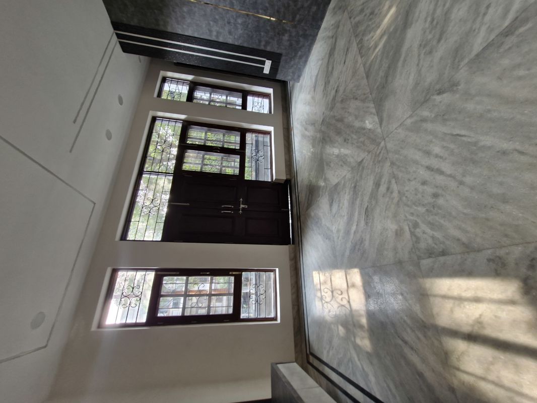 4 BHK + Pooja Room 180 Sq.Mt. Independent House in RWA Apartments Sector 41