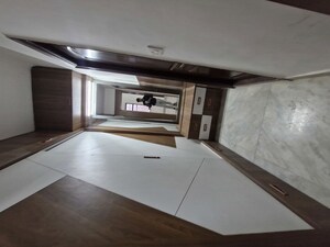 Room in 4 BHK Independent House at RWA Apartments Sector 41, Sector 41 – for Sale