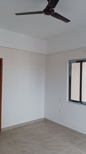 Room in 3 BHK Apartment at Lalmati – for Rent