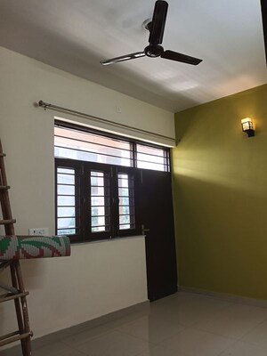 Room in 3 BHK Builder Floor at Indra Nagar Colony – for Rent