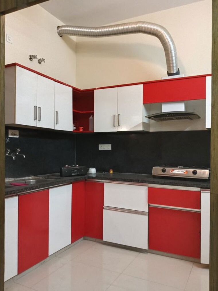 Kitchen, indra nagar colony 3 Bedroom 150 Sq.Yd. Builder Floor In Indra Nagar Colony Dehradun 10166194